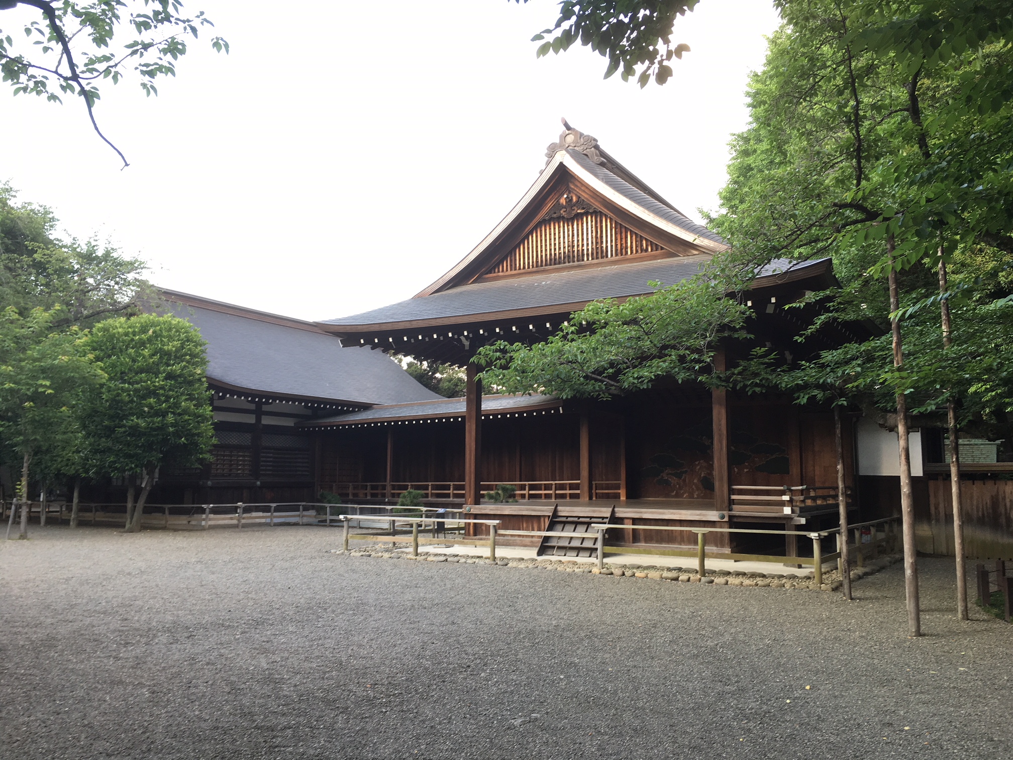 靖国神社　大鳥居　狛犬