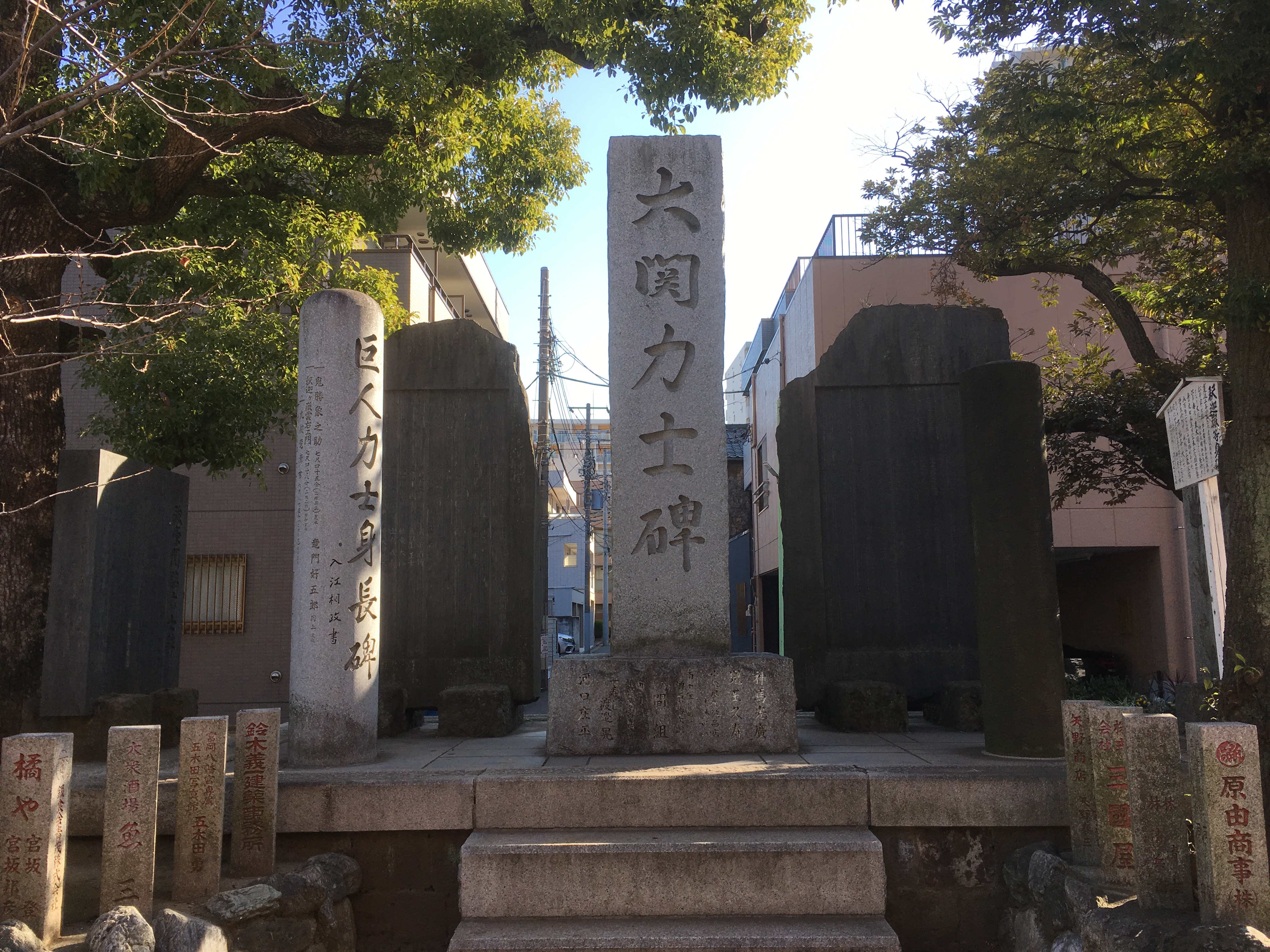 東京下町　深川にある富岡八幡宮