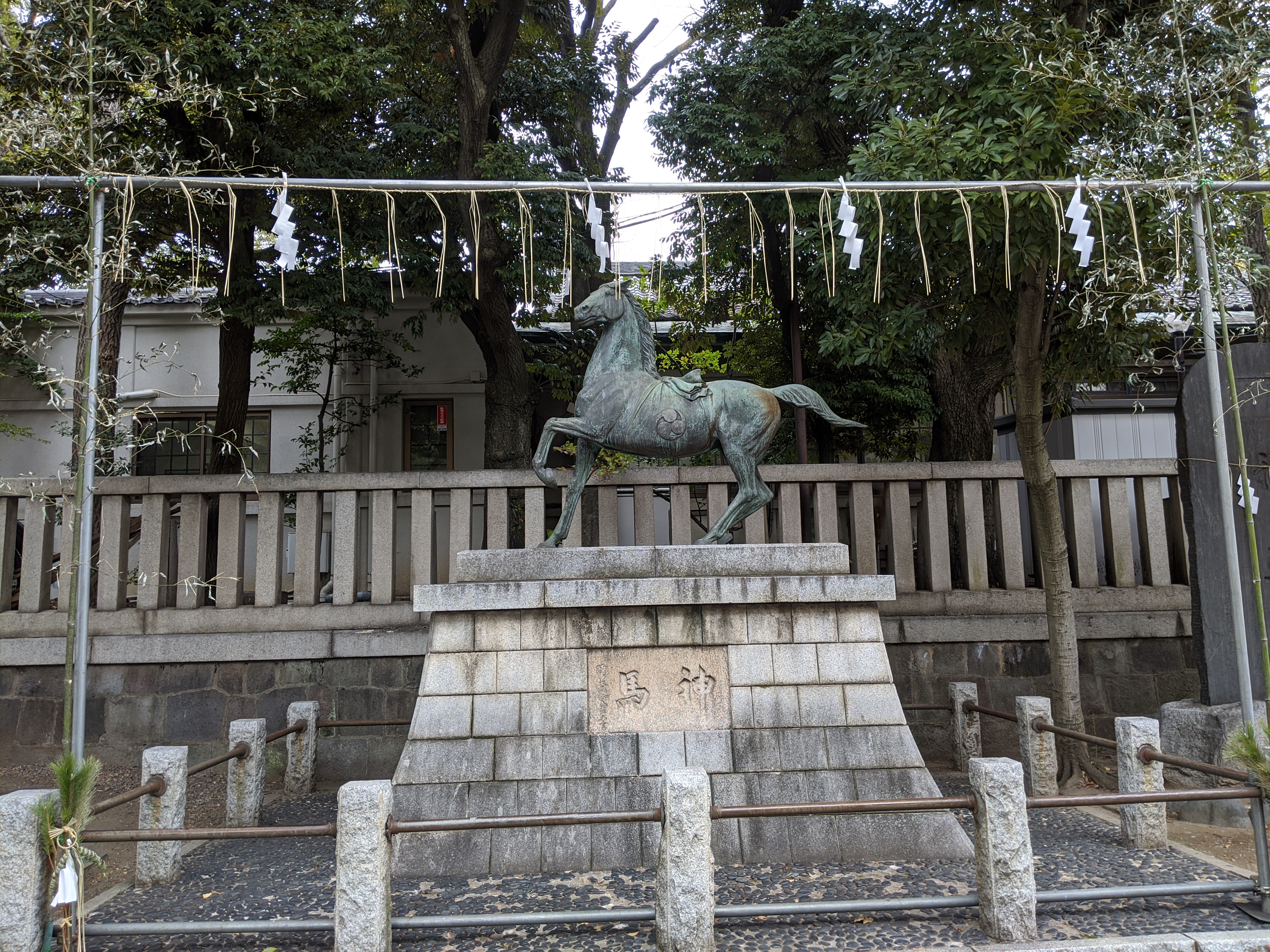 富岡八幡宮の神馬